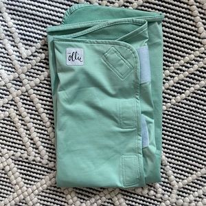 OLLIE swaddle